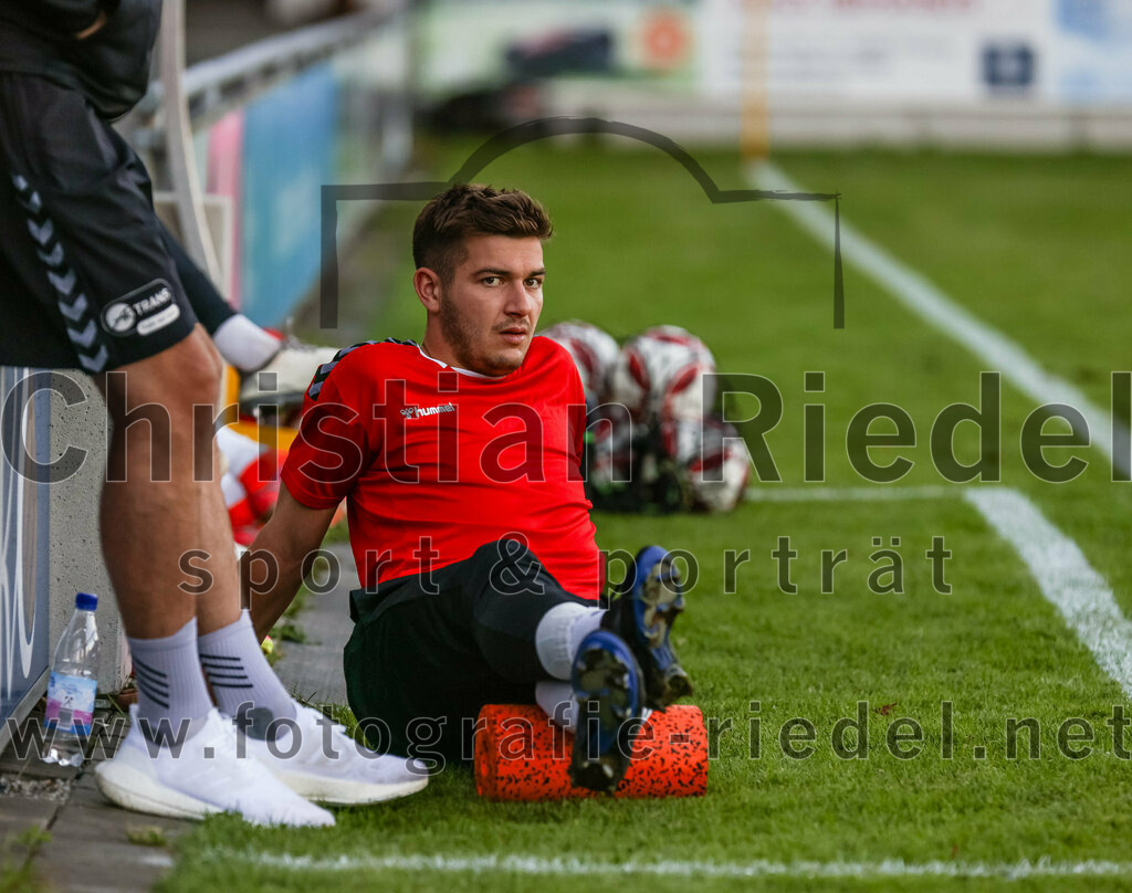 2023-08-01_104_FC_Schwaig_gegen_FC_Deisenhofen | Oberding, Deutschland, 01.08.2023:
Fußball, Toto-Pokal 2023 / 2024, 1. Spieltag, FC Schwaig gegen FC Deisenhofen, Endergebnis: 2:3

Foto: Christian Riedel / fotografie-riedel.net