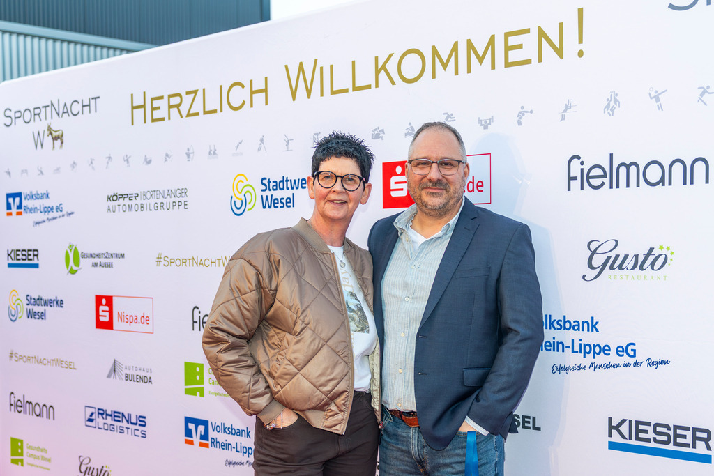 top-top.de 260306-220 | Foto, Video, Fotografie, Videografie, Fotobox, DJ, Discjockey, Musik, Musikbox, Veranstaltung, Photobooth, Amazon, Ebay, Buchtipp, Bestseller, Autor, Verlag, Buch, Wesel, Hamminkeln, NRW, Dinslaken, Rees, Drohne, Hochzeit, Party, Fotobox, Wesel, Fotograf