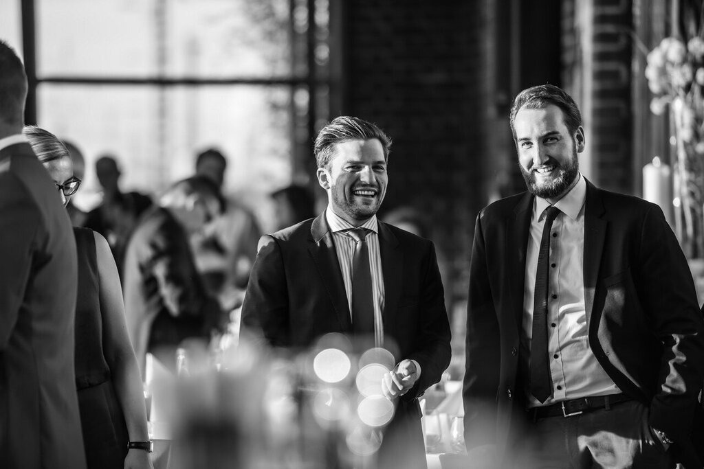 Hochzeit_Location_170 | Mein Name ist Arkadius. Ich fotografiere Ihre Hochzeit in Frankfurt und im Umkreis von 200 km. Als Fotograf bin ich noch bekannt im Bereich Business- und Modefotografie.