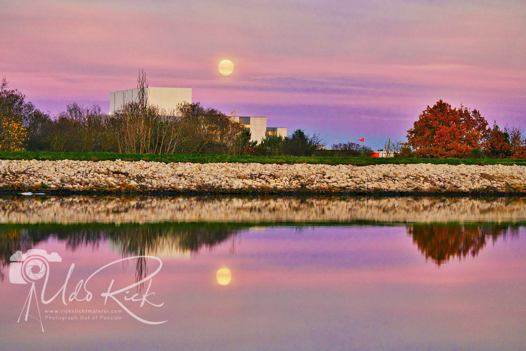 Stimmung_Main_Donau_Kanal | Entdecken Sie Fotografie aus Leidenschaft: Auftragsfotografie, HD-Fotos, Geschenkartikel aus Ihren Bildern und vieles mehr. Beauftragen Sie uns für besondere Momente!