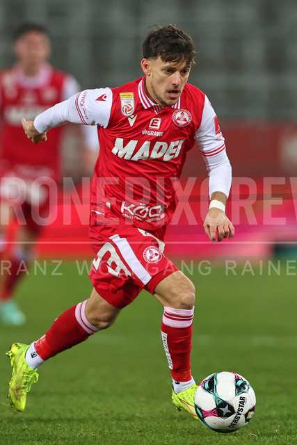 Austrian Bundesliga: Grazer AK 1902 vs LASK | GRAZ, AUSTRIA, 13.DEC.25 - SOCCER - ADMIRAL Bundesliga, Grazer AK 1902 vs LASK. The image shows Christian Lichtenberger (GAK).