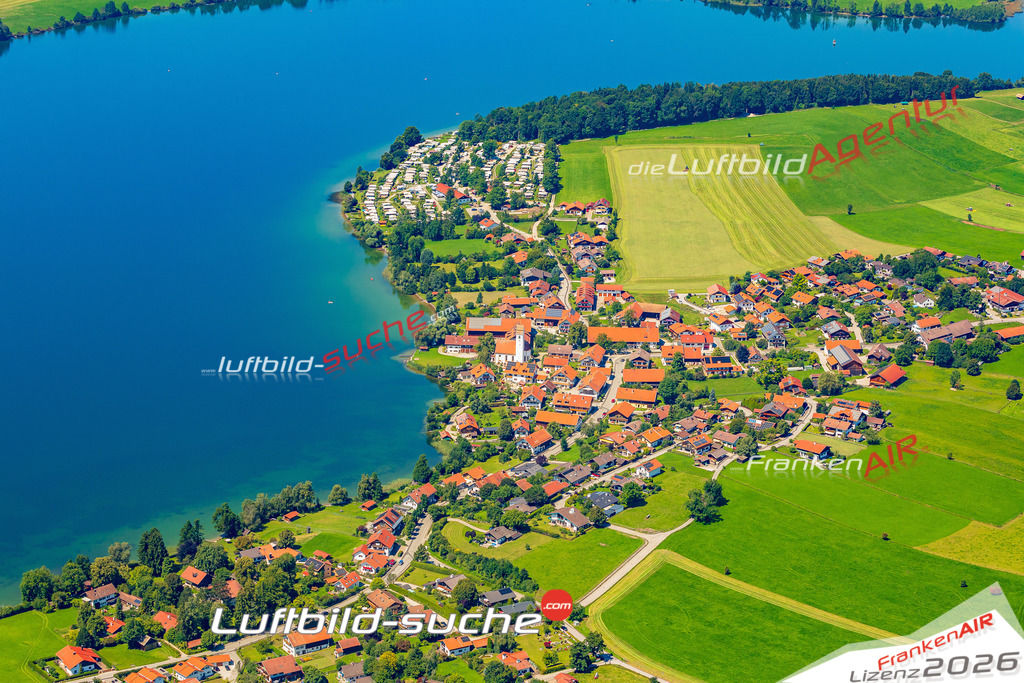 Luftaufnahme der Stadt Riegsee - Die Luftaufnahme wurde 2025 vom UL-Flugzeug heraus erstellt ( keine Drohne ) - Hochauflösende Luftaufnahme - für professionelle Ausdrucke geeignet. Die Geschenkidee !Mit Lizenz und Bildrechte bestellbar