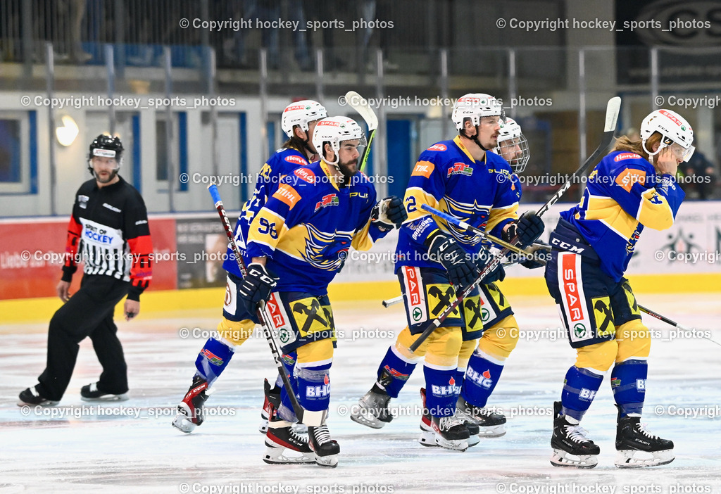 ESC Steindorf vs. HC Kufstein Dragons 25.2.2023 | Jubel HC Kufstein Mannschaft, #88 Hrazdira David, #12 Sappl Philipp, #98 Bruimann Marcel