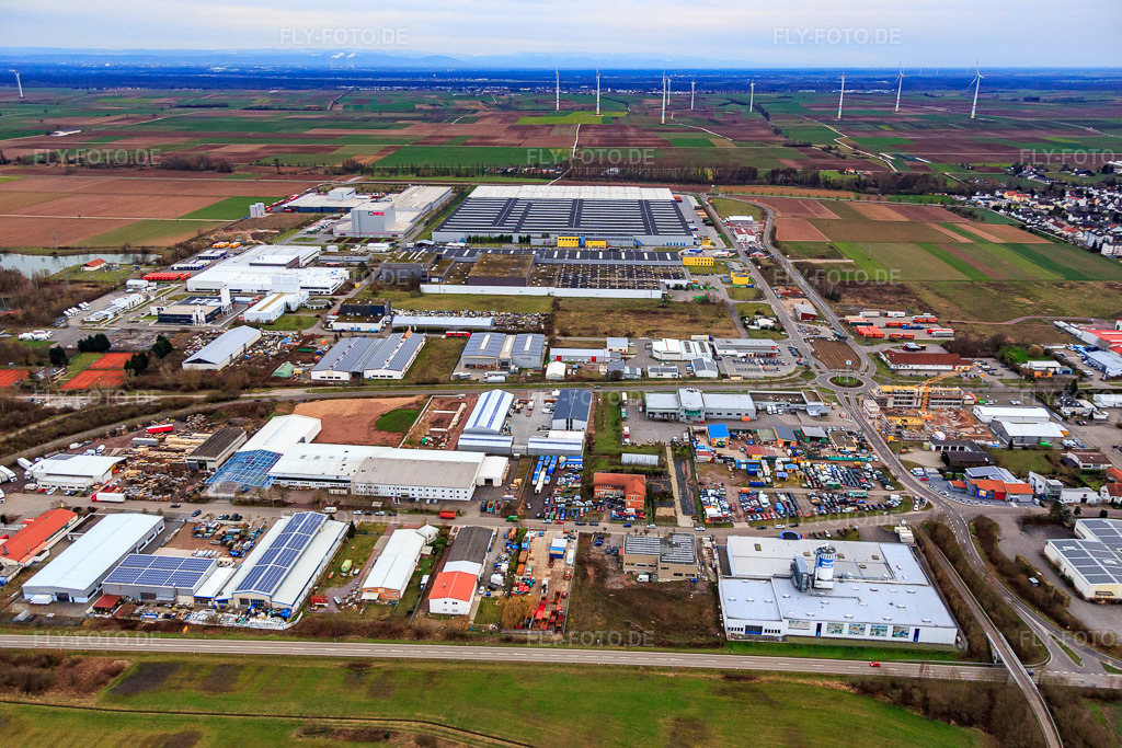 Luftbild: Industriegebiet Interpark mit Mercedes-Benz Logistikcenter in Offenbach an der Queich im Bundesland Rheinland-Pfalz in Deutschland. Foto: IMG_086178.jpg vom 12.02.2016 durch Werner Riehm/FLY-FOTO.deWWW.MERCEDES-BENZ.COM