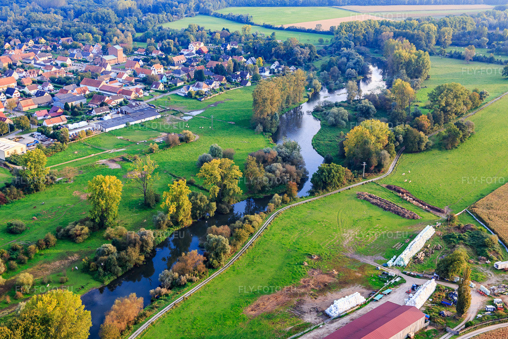 Vue aérienne: Vue de la ville depuis le nord-est, au-delà du Moder. à Fort-Louis dans le département Bas Rhin, France – .Photo: IMG_074359.jpg prise le 04/10/2014 par Werner Riehm/FLY-FOTO.eu – Résolution de l'original: 5472 x 3648 px