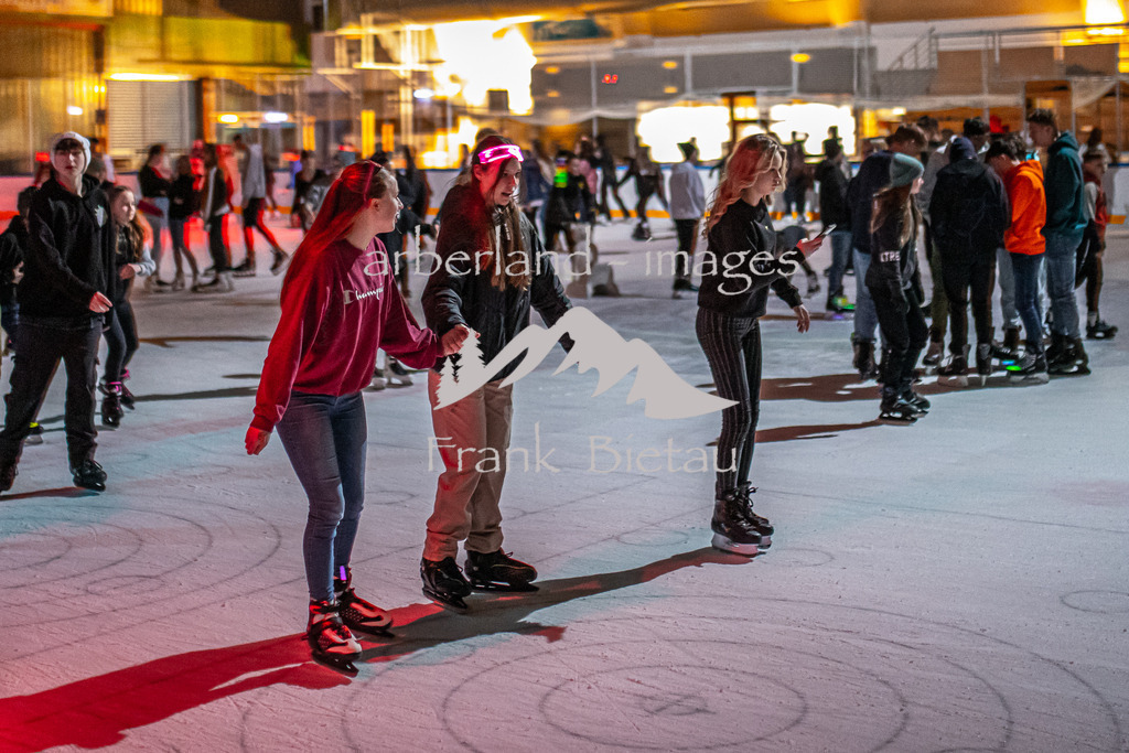OE7A0778 | Disco-Eislauf / Öffentlicher Eislauf in der Eissporthalle Regen
