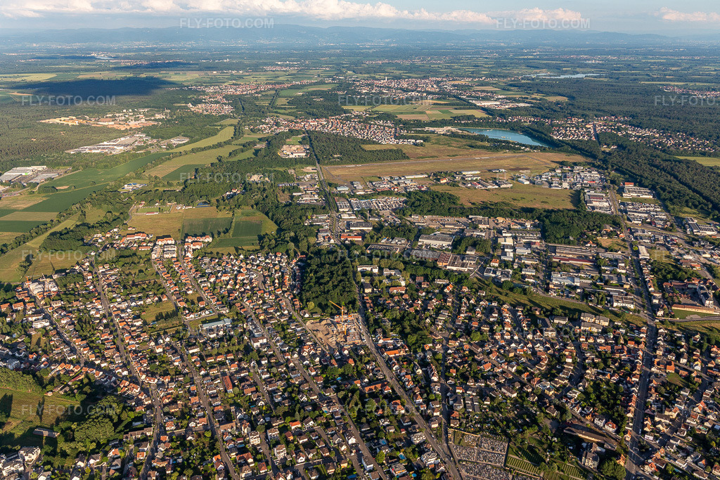 Aerial view: View of the town in Hagenau in the state Bas-Rhin, France. – Photo: IMG_115485.jpg taken on 06/16/2019 by Werner Riehm/FLY-FOTO.com – Resolution of the original: 5348 x 3565 px