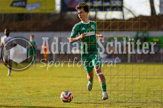 28.03.2026 GER, Fussball, Herren, Niederrhein Pokal Halbfinale, Saison 2025/2026, 1. FC Bocholt - MSV Duisburg | Jan-Simon Symalla (MSV Duisburg) in Aktion am Ball, Einzelaktion 
