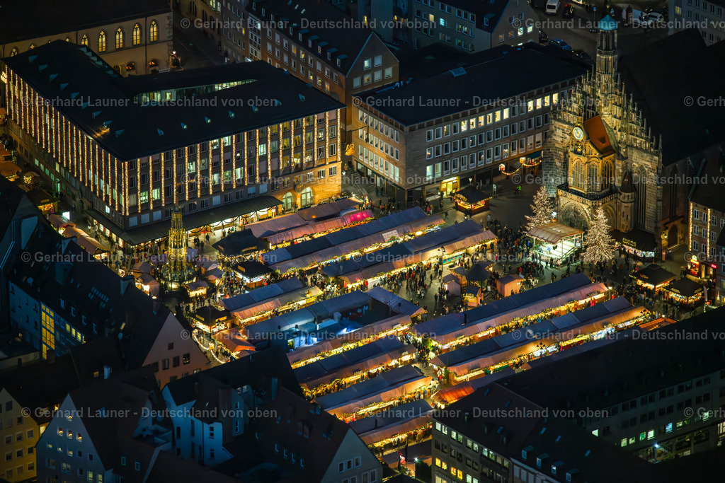 3905596 | Christkindlesmarkt auf dem Hauptmarkt, Nürnberg