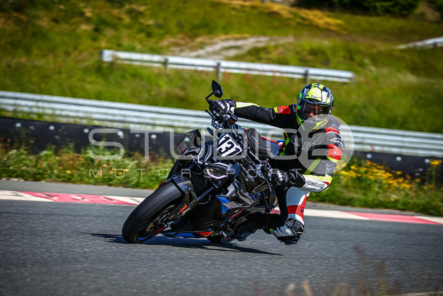 0131-250510_BOX-014_131 | Deine Full-Service-Agentur für ✔️Videoproduktionen und ✔️Motorsportfotografie Jetzt Angebot anfragen!