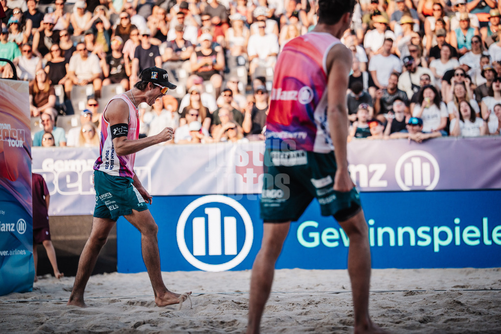 Beachvolleyball | Männer | Deutsche Meisterschaften 2025 Timmendorfer Strand | 04.09.2025 | Niklas Held jubelt