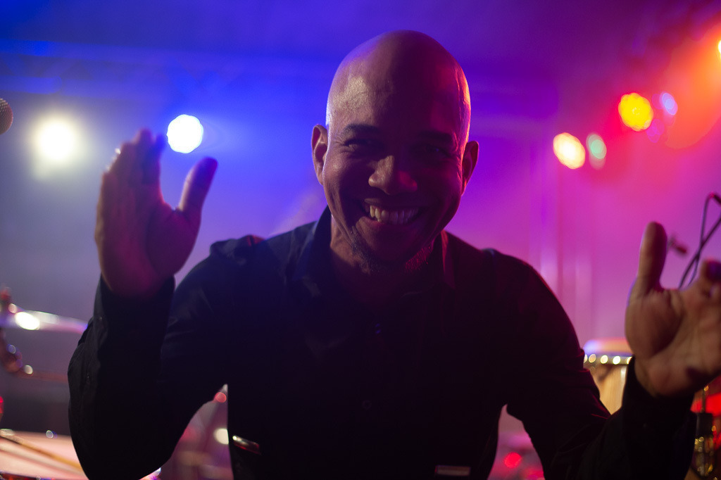 Tango meets Cuba | Tango meets Cuba mit den Klazz Brothers & Cuba Percussion im Forte Belvedere Leisnig zum Festival Hallo Leisnig 2022. - Realisiert mit Pictrs.com