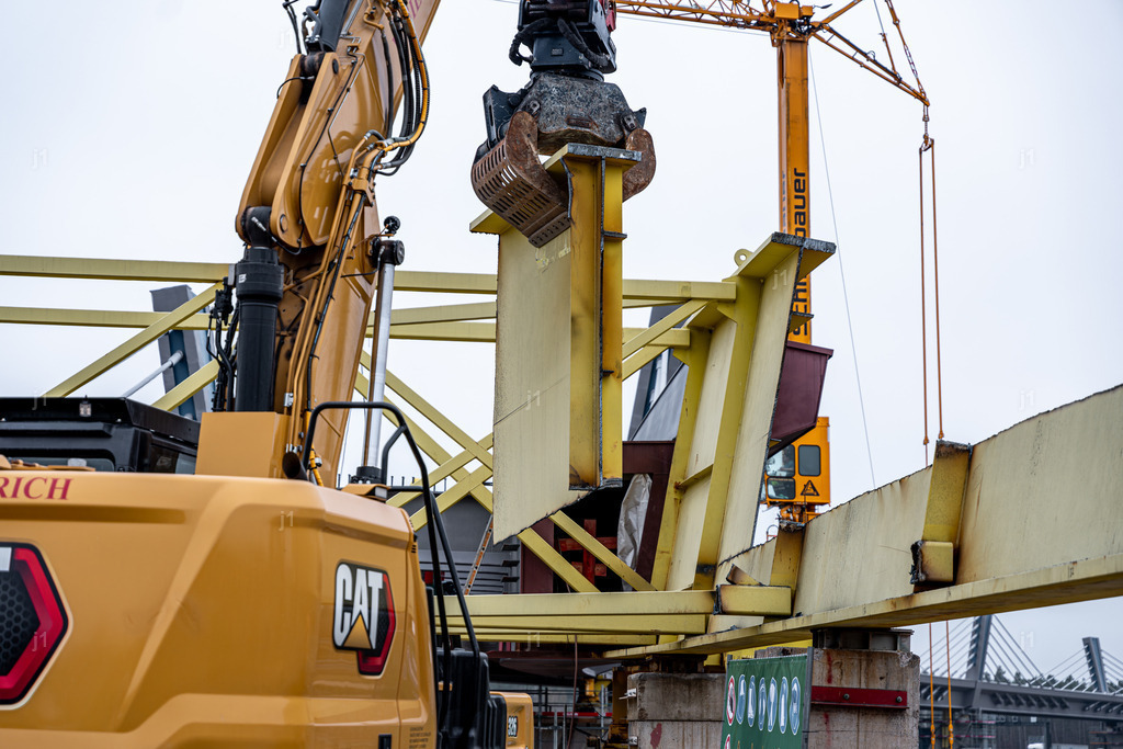 2024-12-12_J1_A6_Abbruch_062 | Luftbild, Drohne, Multicopter, Bayern, Luftbilder, Luftbildshop, Jan R. Schäfer, aerialphotography, Abzüge, Luftaufnahmen, J1-Luftbild, J1-Fotografie und Luftbildservice, Würzburg, fineart, Abzüge, Drucke, Glasdruck - Realisiert mit Pictrs.com