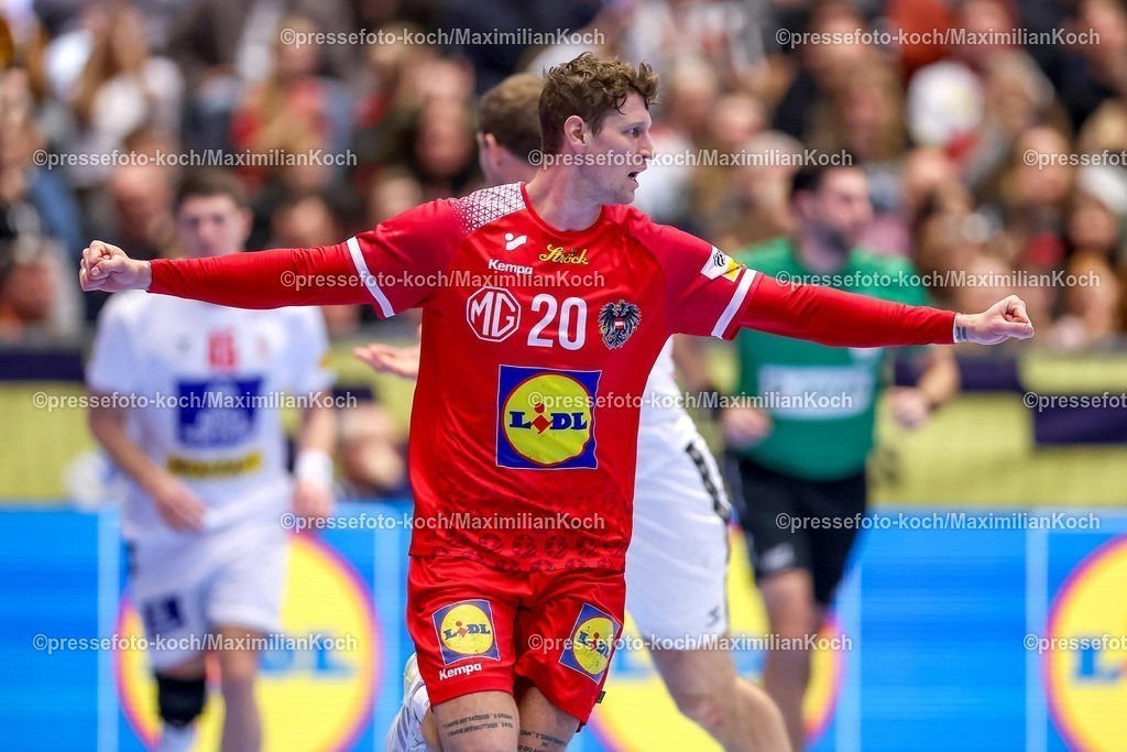 EHF19012601051 | 19.01.2026, Handball, Men's EHF EURO 2026, Österreich - Serbien, Jyske Bank Boxen in Herning, Dänemark, Preliminary Round:  Sebastian Frimmel (Austria #20) 