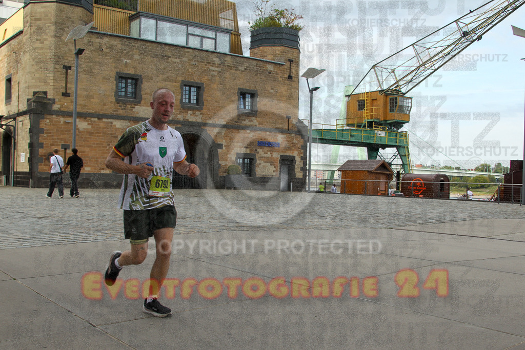 250920_1520_EV4_8535 | Sportfotografie im Rhein-Sieg Kreis, Köln, Bonn, NRW, Rheinland Pfalz, Hessen, etc. Unser Tätigkeitsfeld umfasst den Laufsport vom Volkslauf über den Marathon, Duathlon, Triathon bis zum Ultralauf wie Kölnpfad Ultra oder Schindertrail.