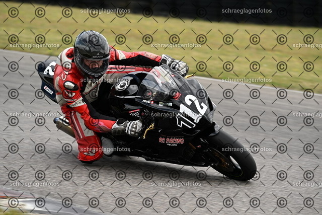 25bt02-0626 | markuskiefer.com - Realisiert mit Pictrs.com