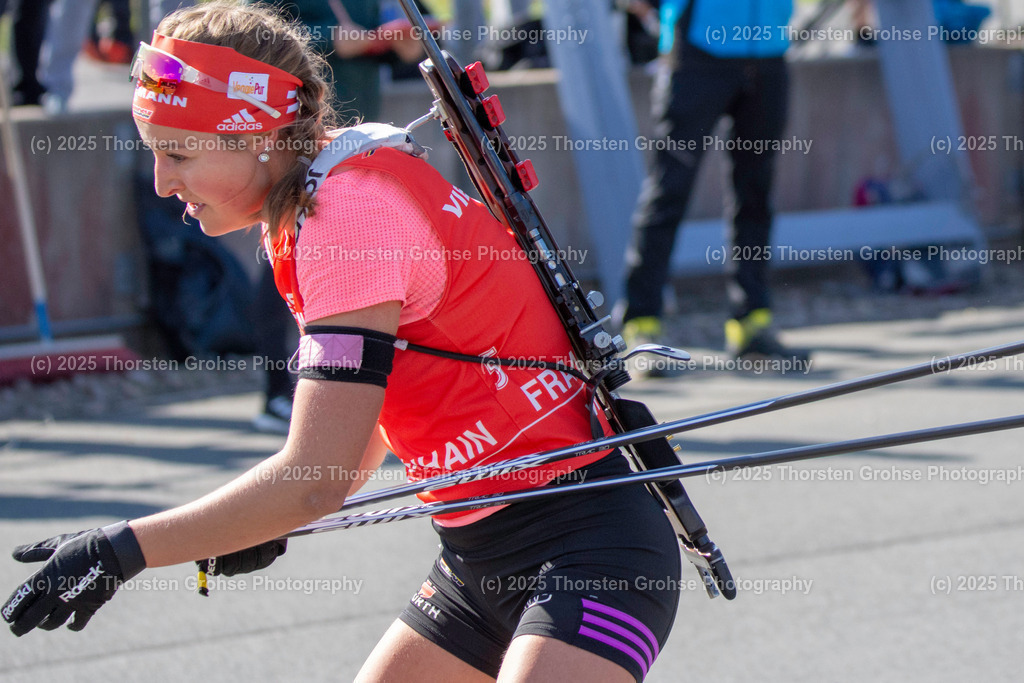 Deutsche Meisterschaften Biathlon 2018 | Deutsche Meisterschaften Biathlon 2018, Massenstart Frauen am 15.09.2018 in der DKB SKI ARENA in Oberhof, (Deutschland)

Bild: Luise Kummer vom SV Frankenhain / BwO (5), - Realisiert mit Pictrs.com