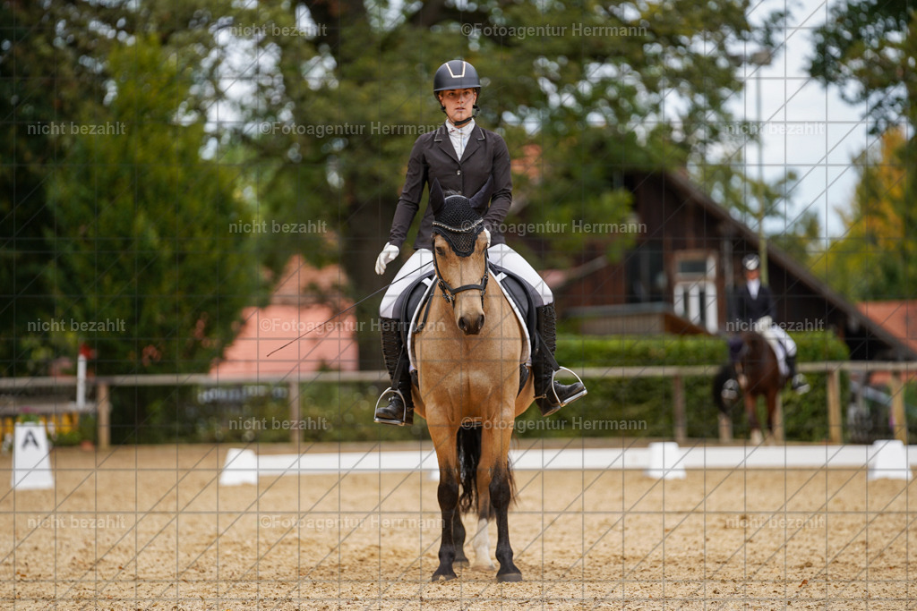 20231007-SN_00456 | Diessen am Ammersee, 2023, Dressur- und Springturnier, Reitsport, Turnierfotografie, Pferdebilder, Reitbilder, Turnierfotografen Bayern, Fotoagentur Herrmann