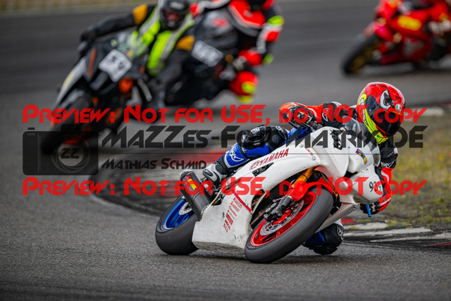 MaZZes_FotoMatrix_230719_3438 | GELB