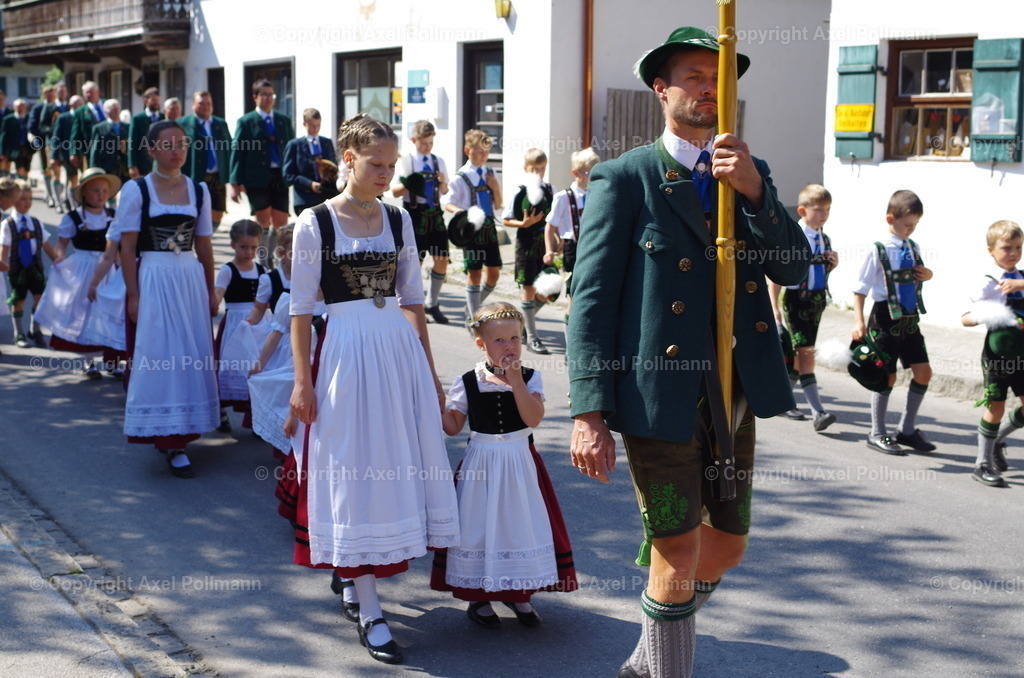 IMGP3652 | fotografiert von Axel PollmannLeonhardi Wallfahrt Benediktbeuern und Murnau, Fronleichnam, Fasching, Landschaft im Loisachtal und Benediktbeuern  - Realisiert mit Pictrs.com
