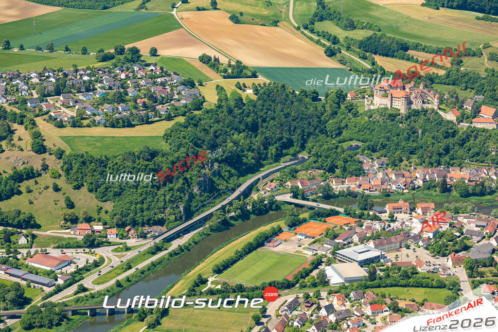 Das Luftbild der Stadt Harburg wurde 2022 vom Flugzeug heraus erstellt (keine Drohnen-Aufnahmen) Aufnahmehöhe ca.450 Meter- hohe Bildauflösung und Druck-Qualität. Garantiert!