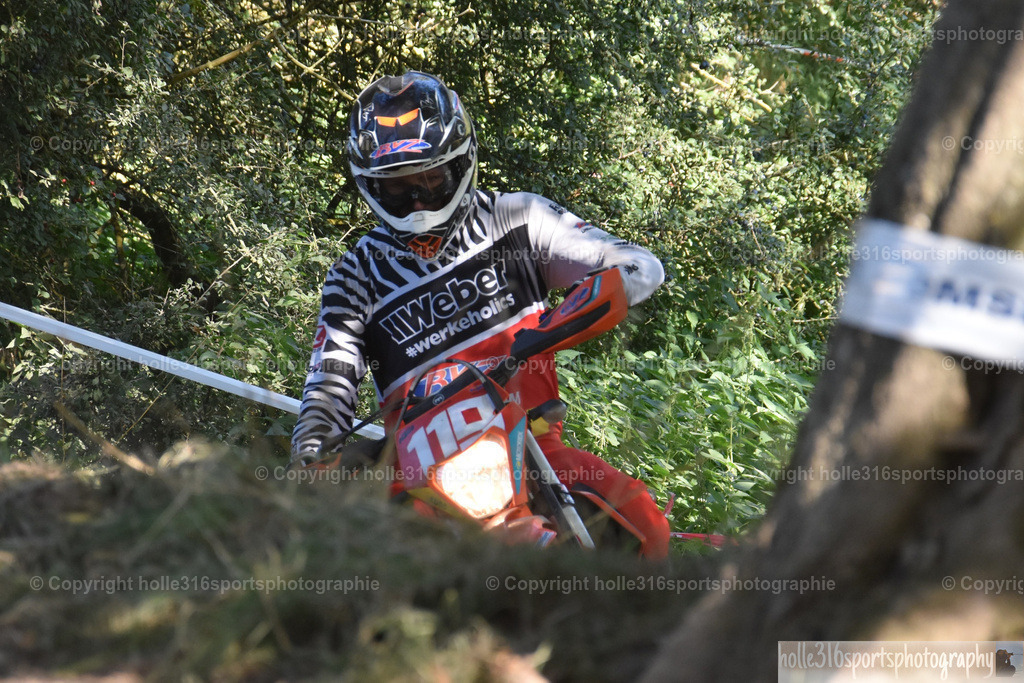 DSC_0082 | Sportfotografie , Motorsport, Motoross, Reitsport, Mointainbike, Enduro,
Landschaft , Outdoor, Eventfotografie, Landschaft, Bilder online bestellen - Realisiert mit Pictrs.com