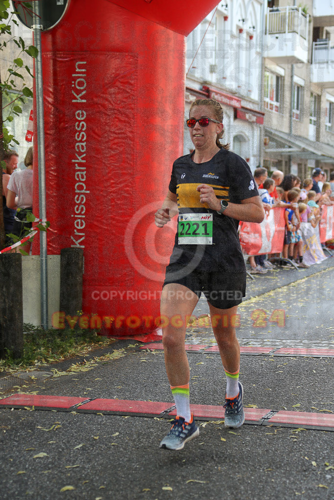 220625_1652_EX1_5240 | Sportfotografie im Rhein-Sieg Kreis, Köln, Bonn, NRW, Rheinland Pfalz, Hessen, etc. Unser Tätigkeitsfeld umfasst den Laufsport vom Volkslauf über den Marathon, Duathlon, Triathon bis zum Ultralauf wie Kölnpfad Ultra oder Schindertrail.