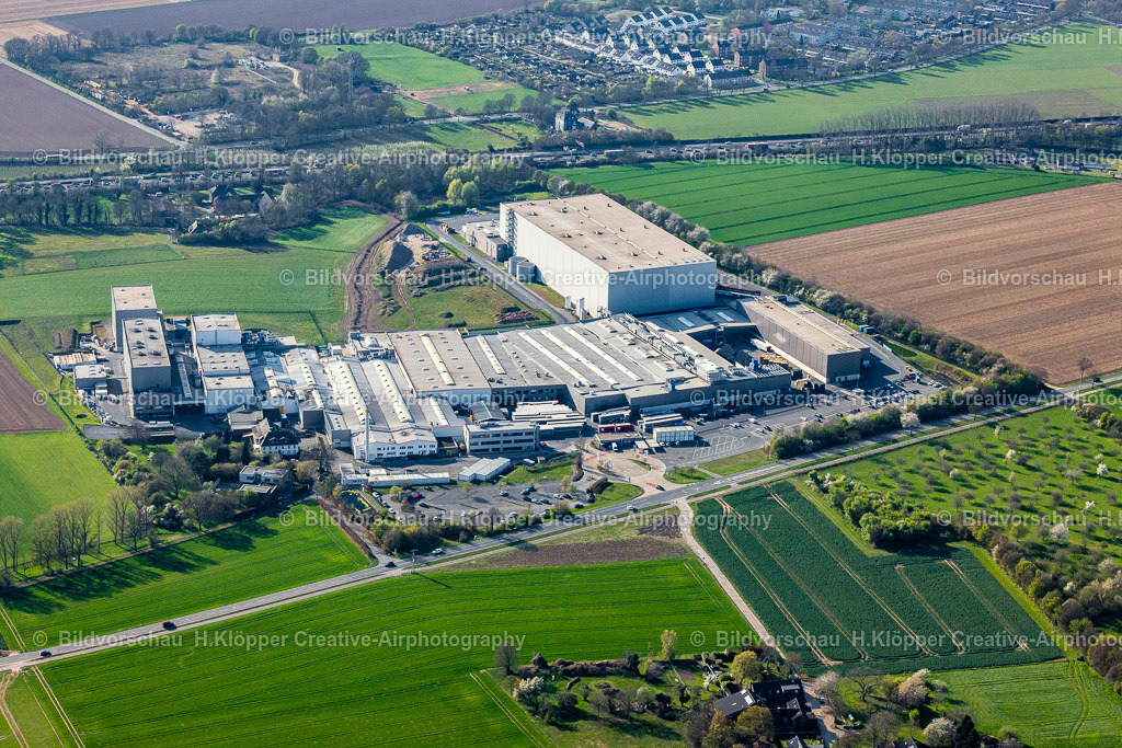 Luftbilder Moers-Kapellen-8849 | " Niederrhein-GOLD Tersteegen GmbH & Co. KG " entlang der Holderberger Straße - Am Holtmannshof - Realisiert mit Pictrs.com