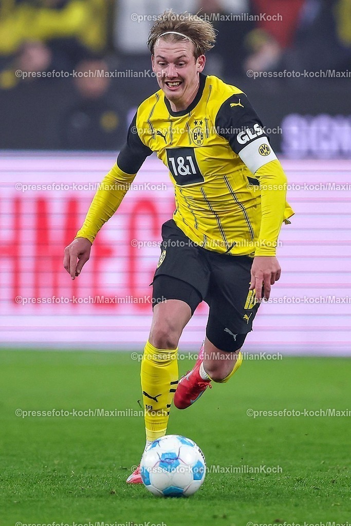 BVB10012502301 | 10.01.2025, Fußball, Borussia Dortmund - Bayer 04 Leverkusen, 1. Fußball Bundesliga, 16. Spieltag, Signal Iduna Park, Saison 2024 2025: Julian Brandt (BVB #10)DFB regulations prohibit any use of photographs as image sequences and or quasi-video.