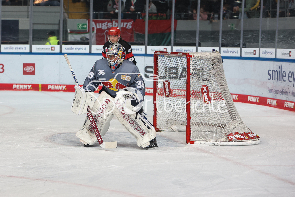 EHC München - Augsburger Panther | in Aktion Mathias NIEDERBERGER (RBM #35) / Freisteller / Einzelfoto