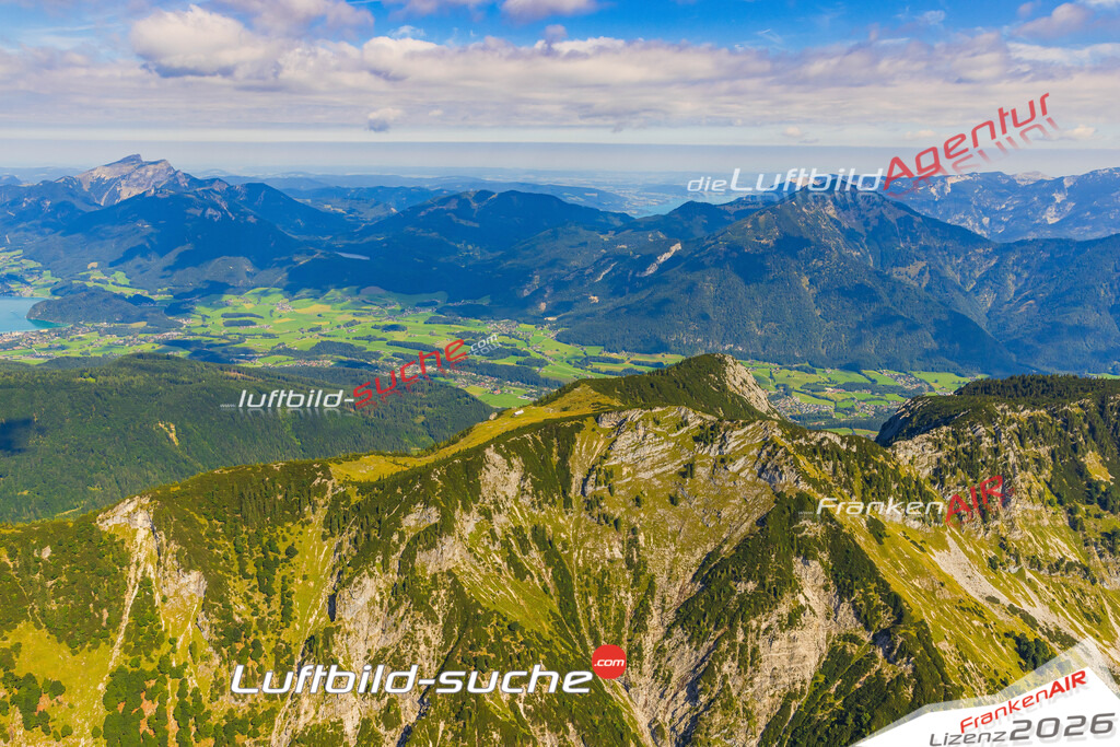 Luftaufnahme Roßkopf Bad Goisern am Hallstättersee - Die Luftaufnahme wurde 2025 vom UL-Flugzeug heraus erstellt ( keine Drohne ) - Hochauflösende Luftaufnahme - für professionelle Ausdrucke geeignet. Die Geschenkidee !Mit Lizenz und Bildrechte bestellbar