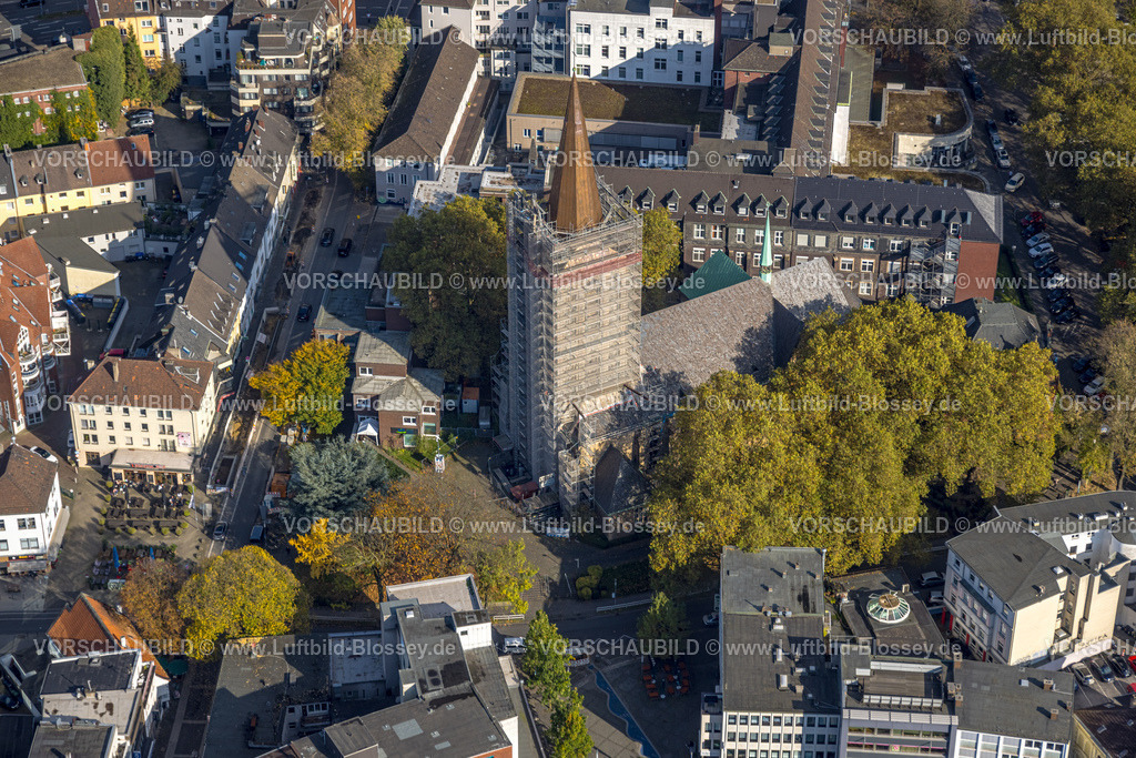 Bochum241016455 | Luftbild, Baustelle Propsteikirche St. Peter & Paul mit verhülltem Kirchturm, Gleisdreieck, Bochum, Ruhrgebiet, Nordrhein-Westfalen, Deutschland