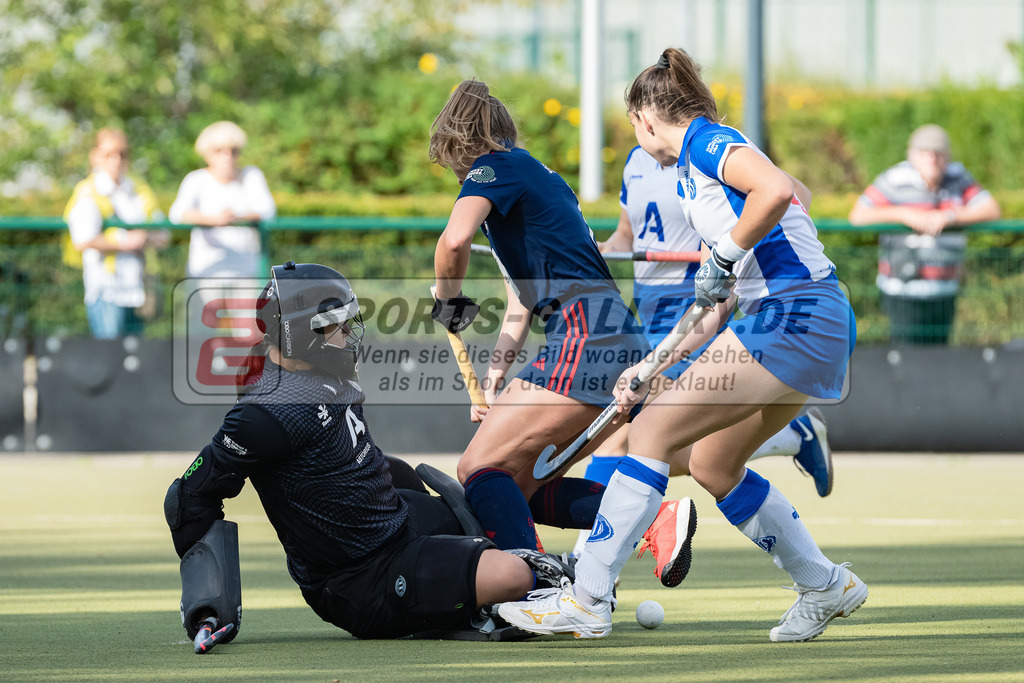 HK_20231007_105127 | 1.Bundesliga Damen Düsseldorfer HC - Großflottbeker THGC am 7.10.2023 DHC, Düsseldorf , Marta Kucharska ( Großflottbeker THGC ) , Mabel Brands ( Düsseldorfer HC #7 )