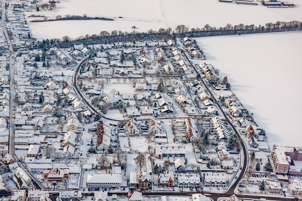 Luftbild: Burgenring im Schnee in Kandel im Bundesland Rheinland-Pfalz in Deutschland. Foto: IMG_35897.jpg vom 18.12.2010 durch Werner Riehm/FLY-FOTO.de