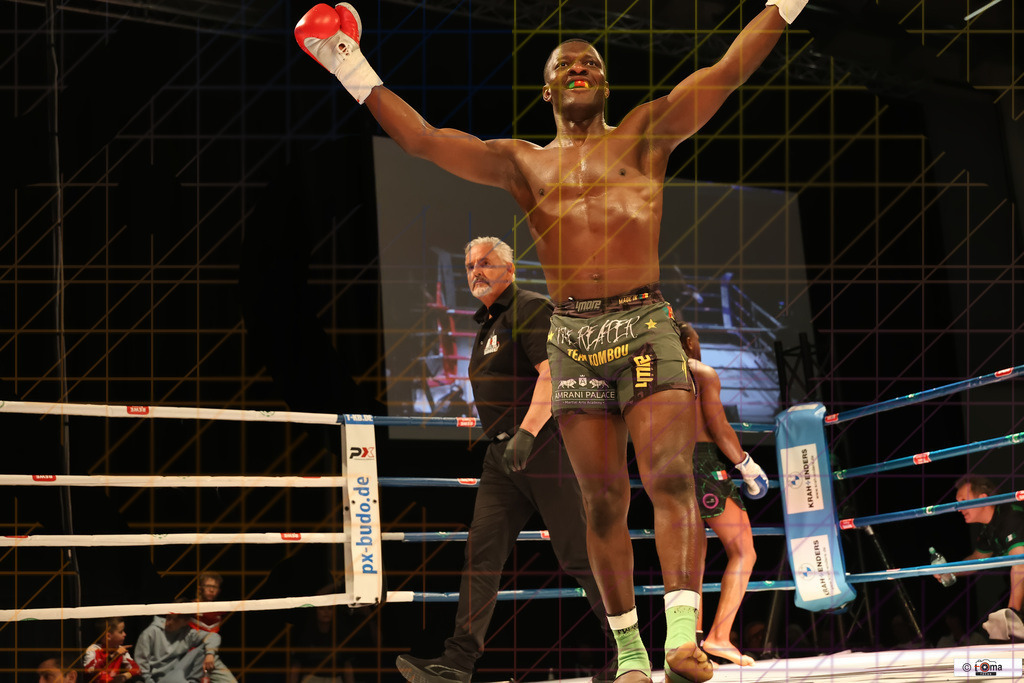 Finale Akingbade vs Kombou 25.04.2026 tomafocus Tb00139 | professionelle Sport- und Eventfotografie von Tomafocus – dynamische Bilder, emotionale Momente und hochwertige Aufnahmen für jeden Anlass. - Realisiert mit Pictrs.com