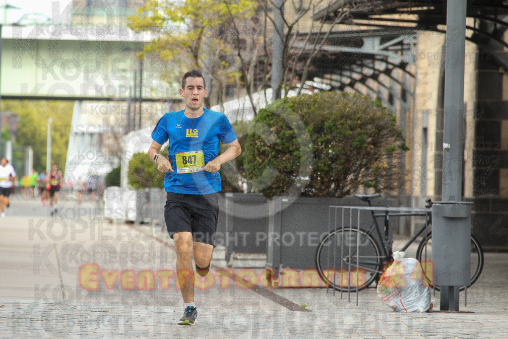 250920_1318_EV4_5200 | Sportfotografie im Rhein-Sieg Kreis, Köln, Bonn, NRW, Rheinland Pfalz, Hessen, etc. Unser Tätigkeitsfeld umfasst den Laufsport vom Volkslauf über den Marathon, Duathlon, Triathon bis zum Ultralauf wie Kölnpfad Ultra oder Schindertrail.