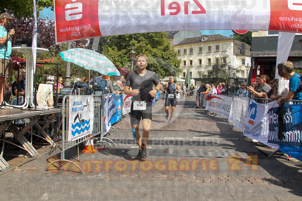 250824_1433_EV4_1897 | Sportfotografie im Rhein-Sieg Kreis, Köln, Bonn, NRW, Rheinland Pfalz, Hessen, etc. Unser Tätigkeitsfeld umfasst den Laufsport vom Volkslauf über den Marathon, Duathlon, Triathon bis zum Ultralauf wie Kölnpfad Ultra oder Schindertrail.