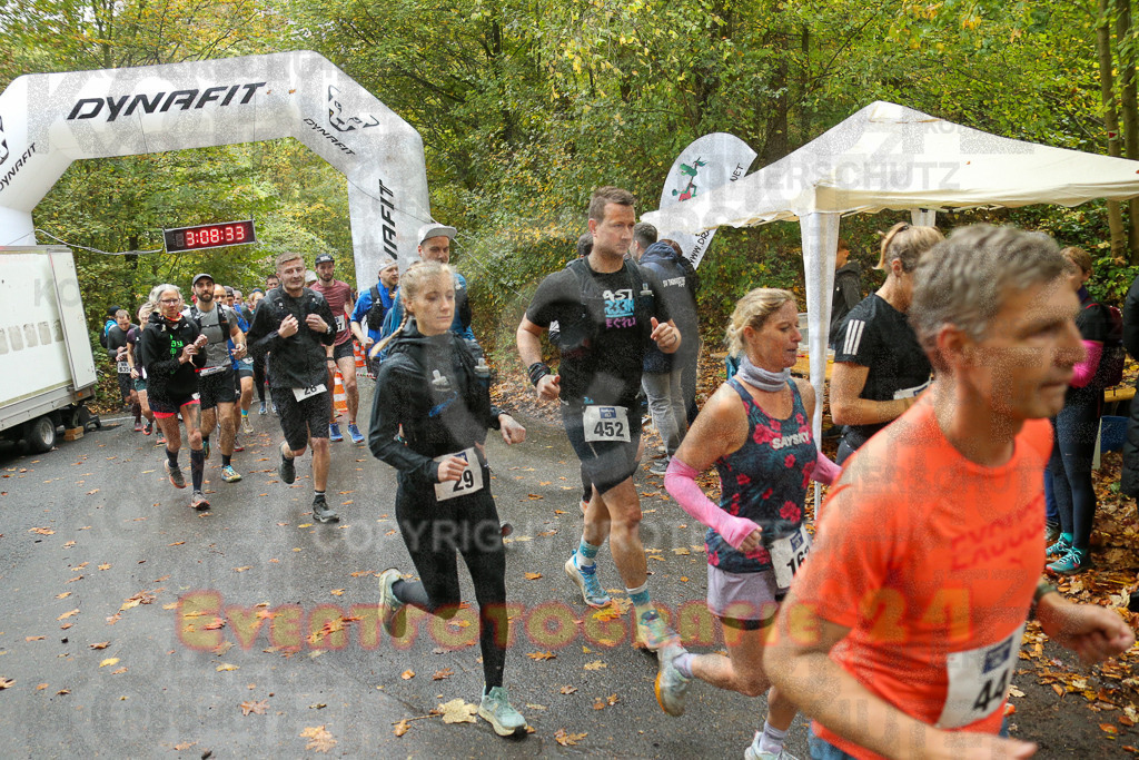 241027_1008_EX1_3546 | Sportfotografie im Rhein-Sieg Kreis, Köln, Bonn, NRW, Rheinland Pfalz, Hessen, etc. Unser Tätigkeitsfeld umfasst den Laufsport vom Volkslauf über den Marathon, Duathlon, Triathon bis zum Ultralauf wie Kölnpfad Ultra oder Schindertrail.