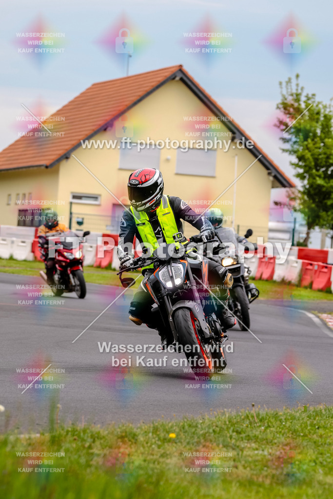 MotoTeamVBK-20600 | Hier findet Ihr Bilder von Touristenfahrten auf der Nürburgring Nordschleife oder von anderen Veranstaltungen die ich besucht habe. Viel Spass beim Durch Schauen 