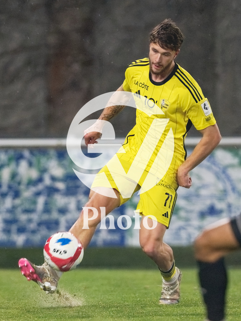 dieci Challenge League - FC Stade Nyonnais v Neuchatel Xamax FCS |  during the dieci Challenge League match between FC Stade Nyonnais and Neuchatel Xamax FCS at Centre sportif de Colovray in Nyon, Switzerland