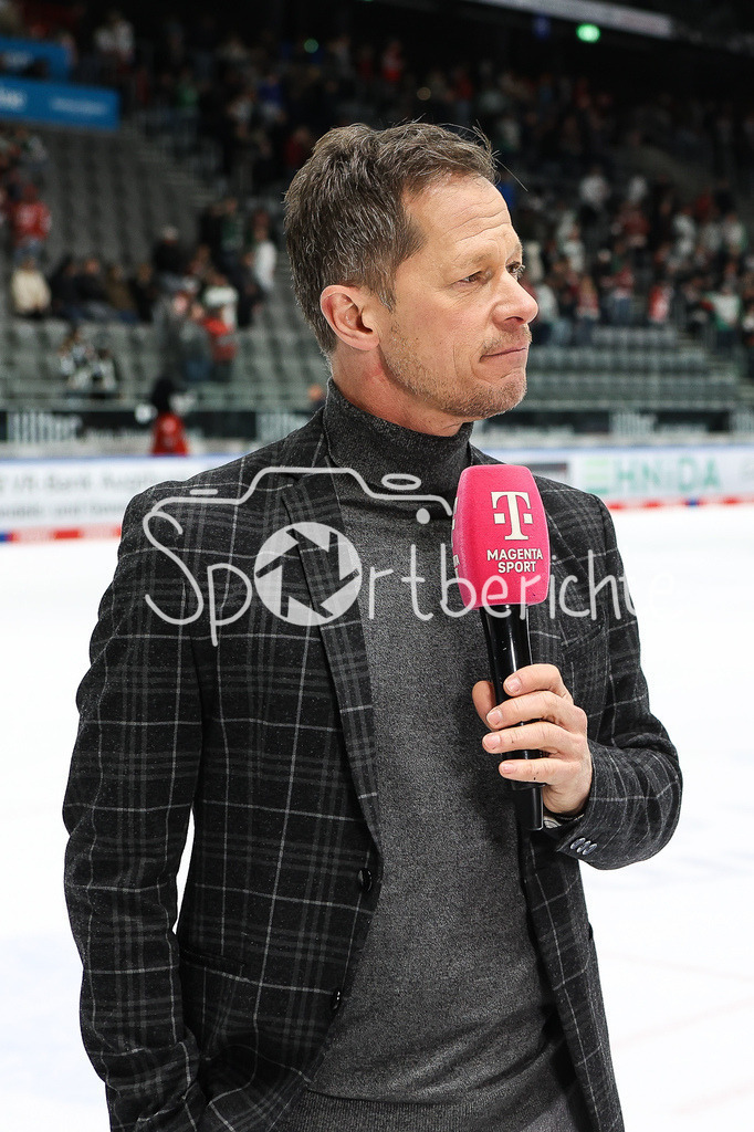 Augsburger Panther - Nürnberg ICE Tigers | Sascha BANDERMANN analysiert das Retro Derby zwischen Augsburg und Nuernberg nach der Partie / DEL Retro Spiel / Magentasport / Magenta Sport