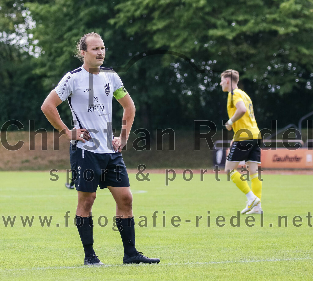 2023-07-23_007_SV_Anzing_gegen_SC_Kirchasch | Anzing, Deutschland, 23.07.2023:
Fußball, Kreisliga 2023 / 2024, Testspiel, SV Anzing gegen SC Kirchasch, Endergebnis: 5:1

Peter Rauch (SV Anzing, #6)

Foto: Christian Riedel / fotografie-riedel.net