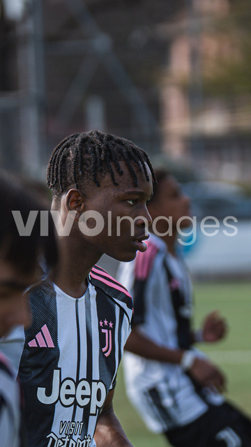 juv_lut_fmachado-0078 | Images from the Juniors B match between Juventus Academy and FC Lutry, played on 18 March 2026 in Lutry, Switzerland, featuring players, coaching staff and match action throughout the game.