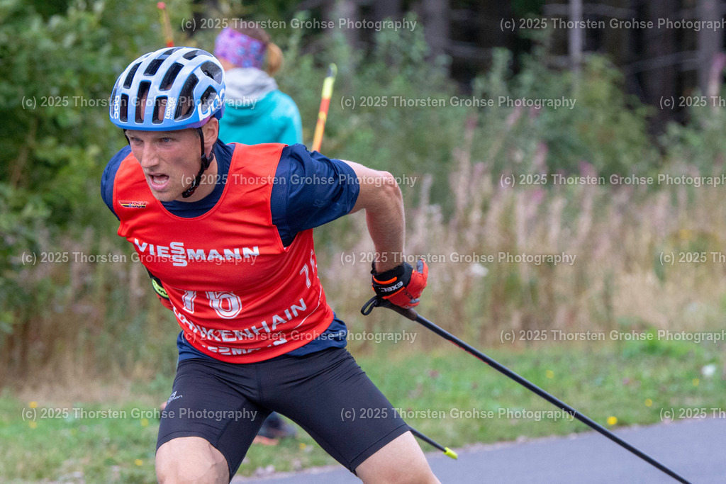Deutsche Meisterschaften Biathlon | Deutsche Meisterschaften Biathlon, Speziallanglauf Maenner am 14.09.2018 in der DKB SKI ARENA in Oberhof, (Deutschland)

Bild: Lesser Erik vom SV Frankenhain / BwO - Realisiert mit Pictrs.com