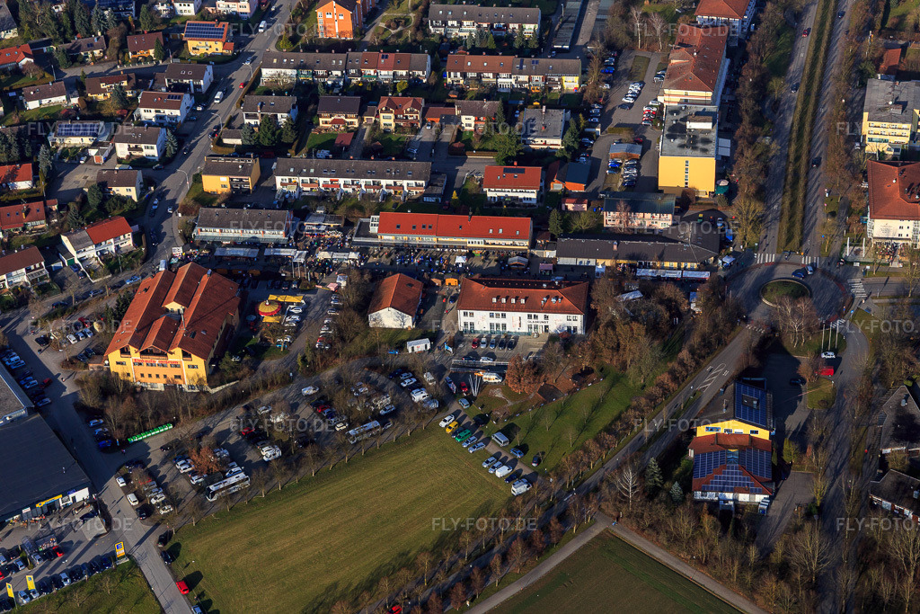 Luftbild: Geschäfte an der Lindenstraße in Bad Füssing im Bundesland Bayern in Deutschland. Foto: IMG_096106.jpg vom 29.12.2016 durch Werner Riehm/FLY-FOTO.deWWW.BADFUESSING.DE