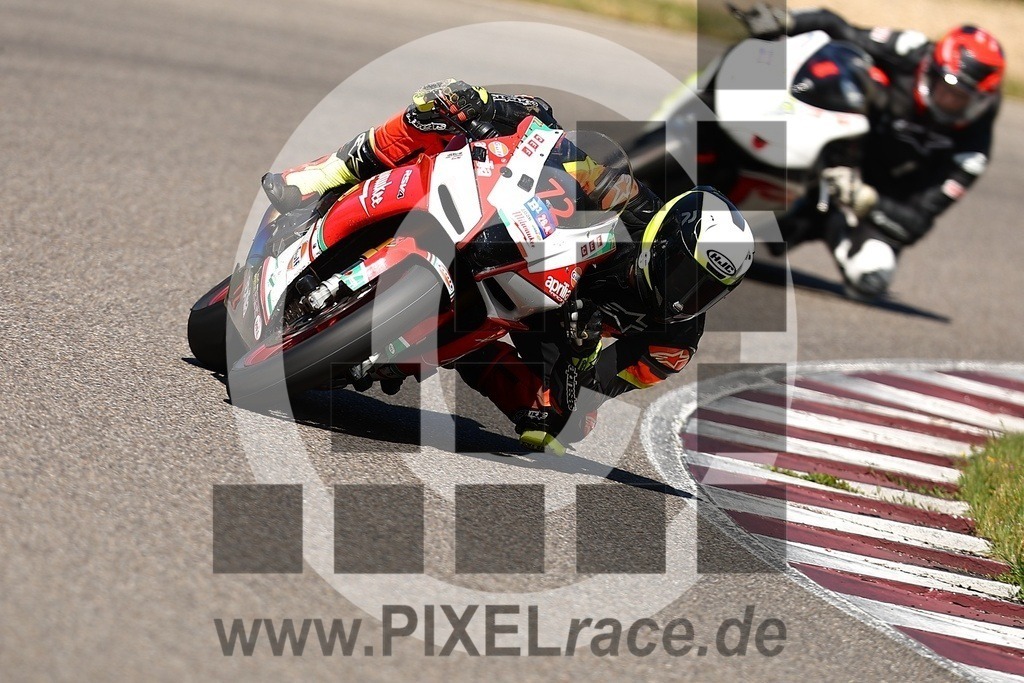 top-20260426_01879 | Schöne Erinnerungen an spannende Momente - das festzuhalten ist unser Job. PIXELrace.de ist seit 2003 auf den Rennstrecken Europas unterwegs um die Action draußen beim Fahren und die wunderbare Stimmung imm Fahrerlager für euch einzufangen.