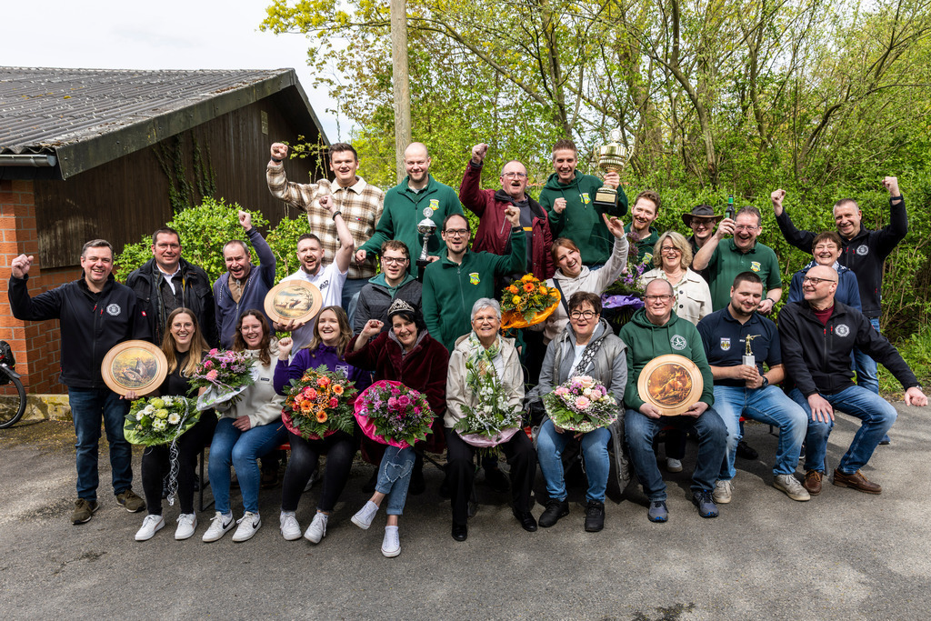 top-top.de 260412-090 | Foto, Video, Fotografie, Videografie, Fotobox, DJ, Discjockey, Musik, Musikbox, Veranstaltung, Photobooth, Amazon, Ebay, Buchtipp, Bestseller, Autor, Verlag, Buch, Wesel, Hamminkeln, NRW, Dinslaken, Rees, Drohne, Hochzeit, Party, Fotobox, Wesel, Fotograf