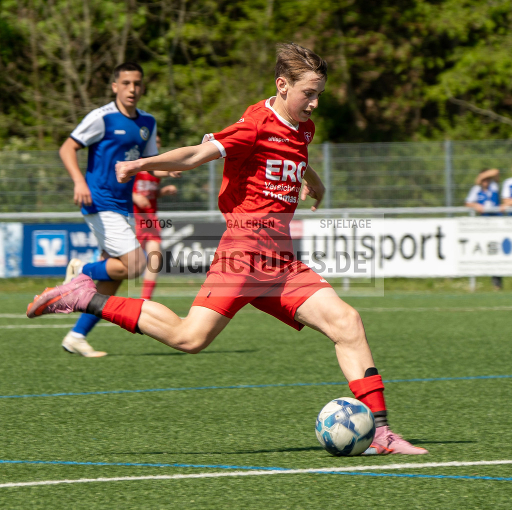 _OMG2670 | www.omgpictures.de, Sportfotograf, Verein, Fotograf, Baden Württemberg, Stuttgart, Heilbronn, omgpictures, Spieltag,  - Realisiert mit Pictrs.com
