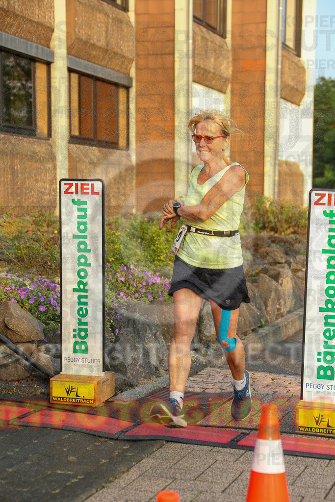 240802_1943_EX1_6783 | Sportfotografie im Rhein-Sieg Kreis, Köln, Bonn, NRW, Rheinland Pfalz, Hessen, etc. Unser Tätigkeitsfeld umfasst den Laufsport vom Volkslauf über den Marathon, Duathlon, Triathon bis zum Ultralauf wie Kölnpfad Ultra oder Schindertrail.