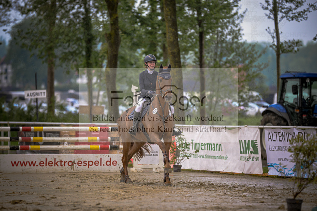 20240505-DOS_7277 | Entdecke hochwertige Reitturnierfotos von Foto Oger. Professionell, emotional und authentisch – jetzt Lieblingsmomente im Shop bestellen.Deutschlandweite Turnierfotografie. - Realisiert mit Pictrs.com